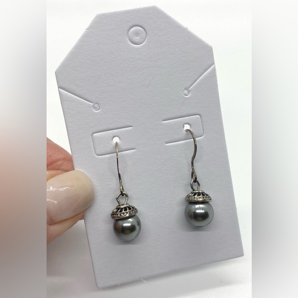 Silver Single Gray Pearl Drop Dangle Earrings Feminine Retro Coastal Grandma - Picture 2 of 6